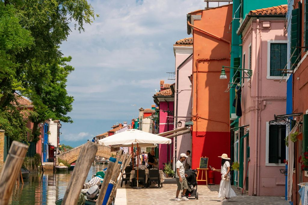 Murano, Burano y Torcello: Visita guiada en barco + Demostración de soplado de vidrio