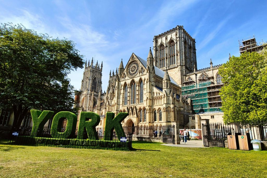 Visit York Pass: 30+ Attractions Entry + 24-Hr Hop-on Hop-off Bus + Cruise