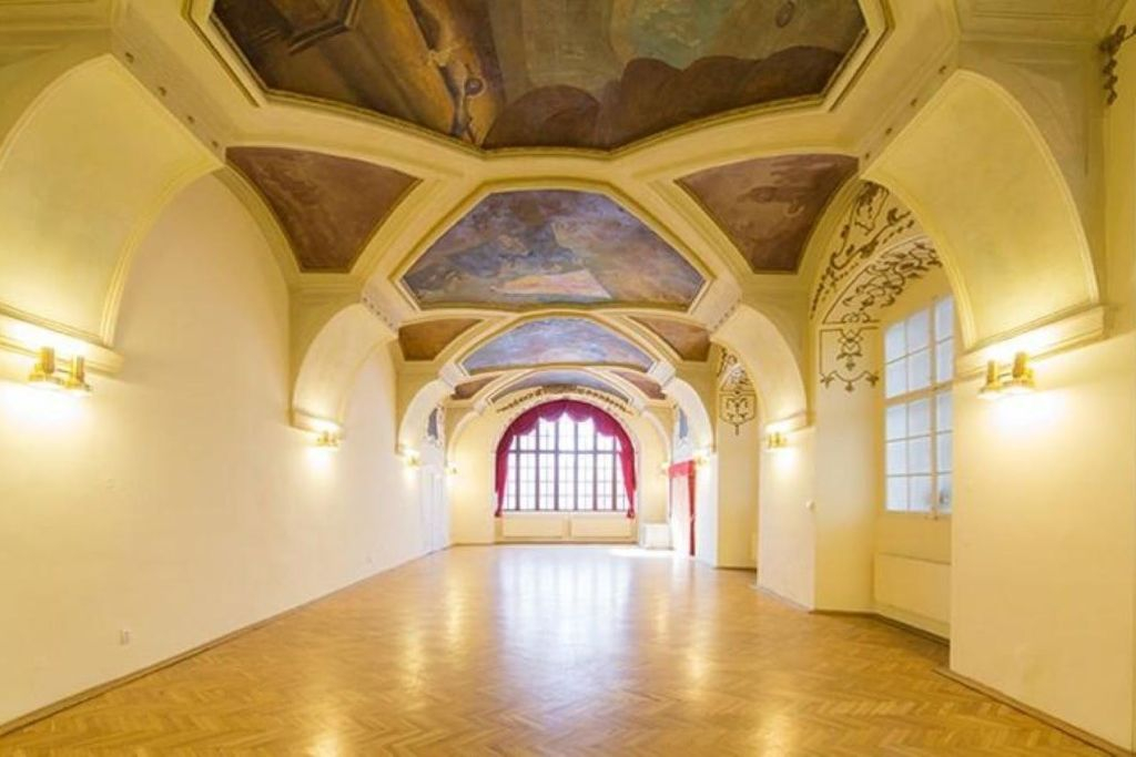 Prague : Visite guidée de Noël + entrée au Monastère Minorite