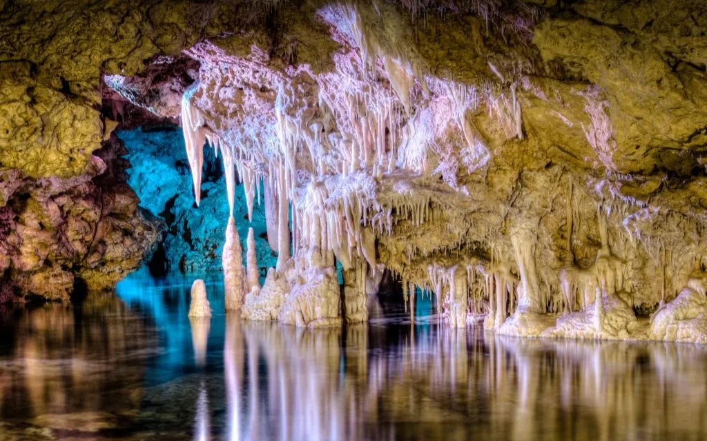 Cuevas dels Hams: Entrada sin colas