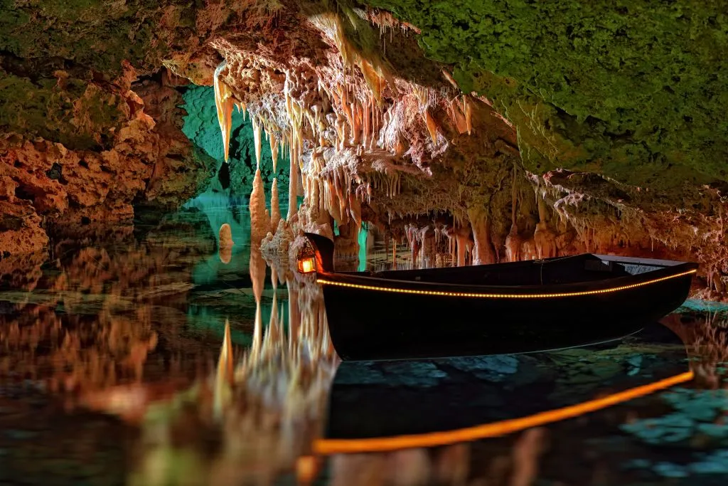 Cuevas dels Hams: Entrada sin colas
