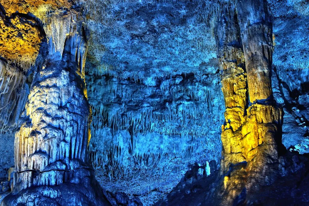 Cuevas dels Hams: Entrada sin colas