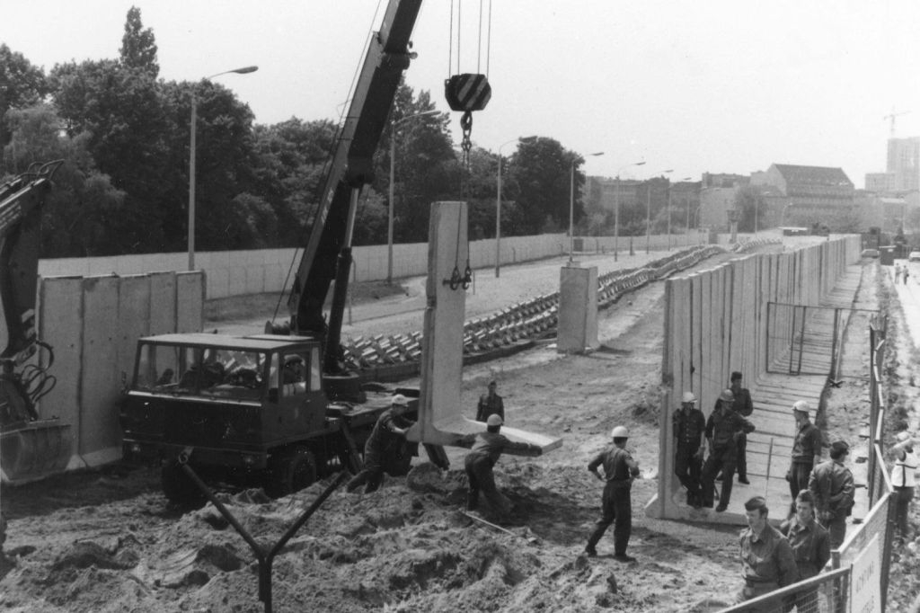 The Berlin Wall - A Divided World: Entry + Audio Guide