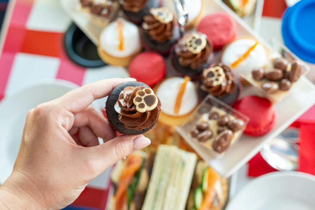 London: Paddington Afternoon Tea Sightseeing Bus Tour