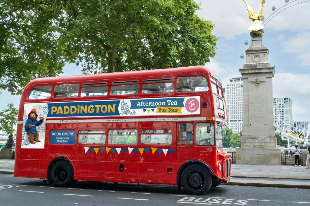 Londra: Paddington Tour in Autobus con tè pomeridiano