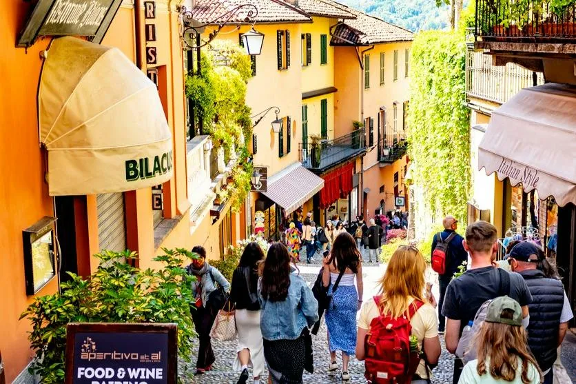 Lago di Como, Bellagio e Lugano: Tour guidato da Milano + viaggio in traghetto