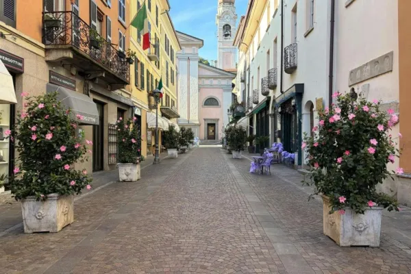 Lago di Como, Bellagio e Lugano: Tour guidato da Milano + viaggio in traghetto