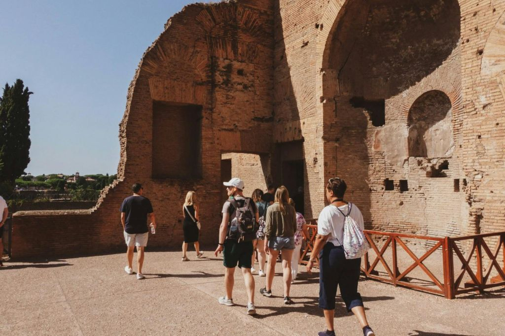 Coliseo, Arena, Foro Romano y monte Palatino + Tour guiado