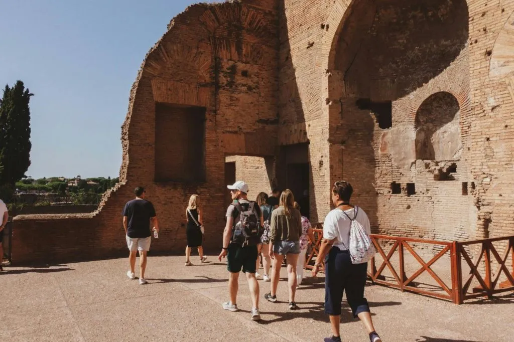 Colosseo, Arena, Foro Romano e Palatino + Tour guidato