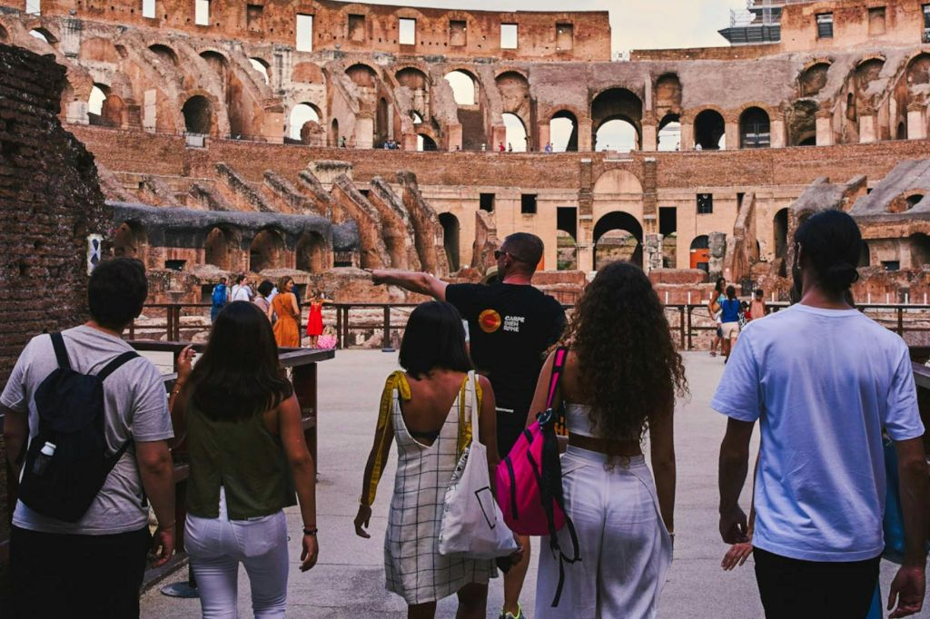 Colosseo, Arena, Foro Romano e Palatino + Tour guidato
