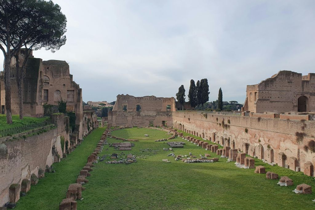 Colosseo, Arena e Foro Romano: Tour guidato per piccoli gruppi