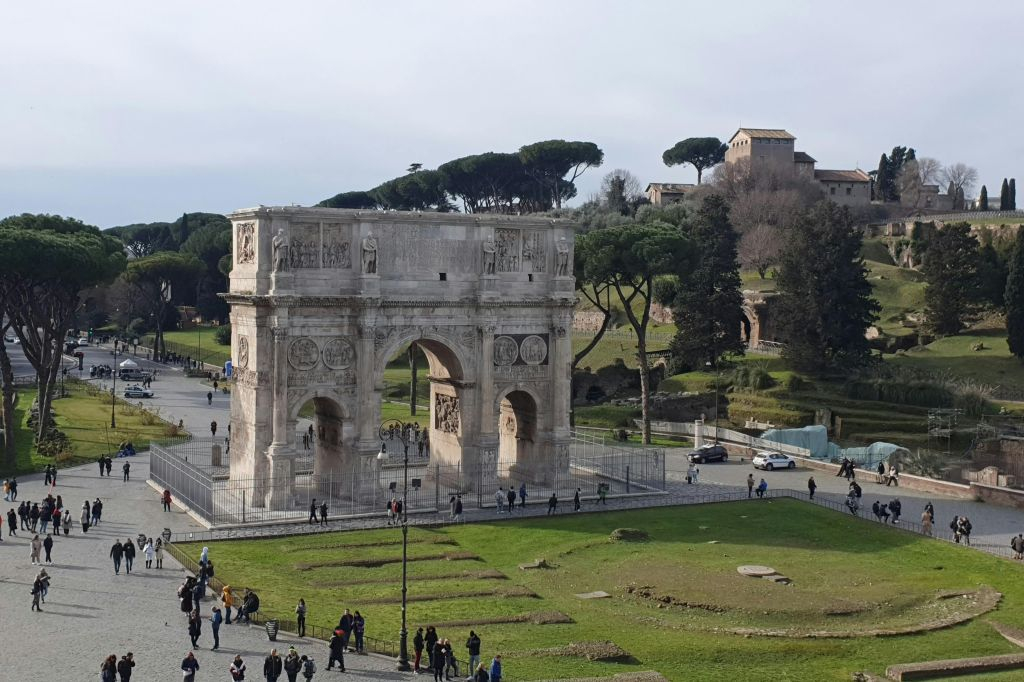 Colosseo, Arena e Foro Romano: Tour guidato per piccoli gruppi