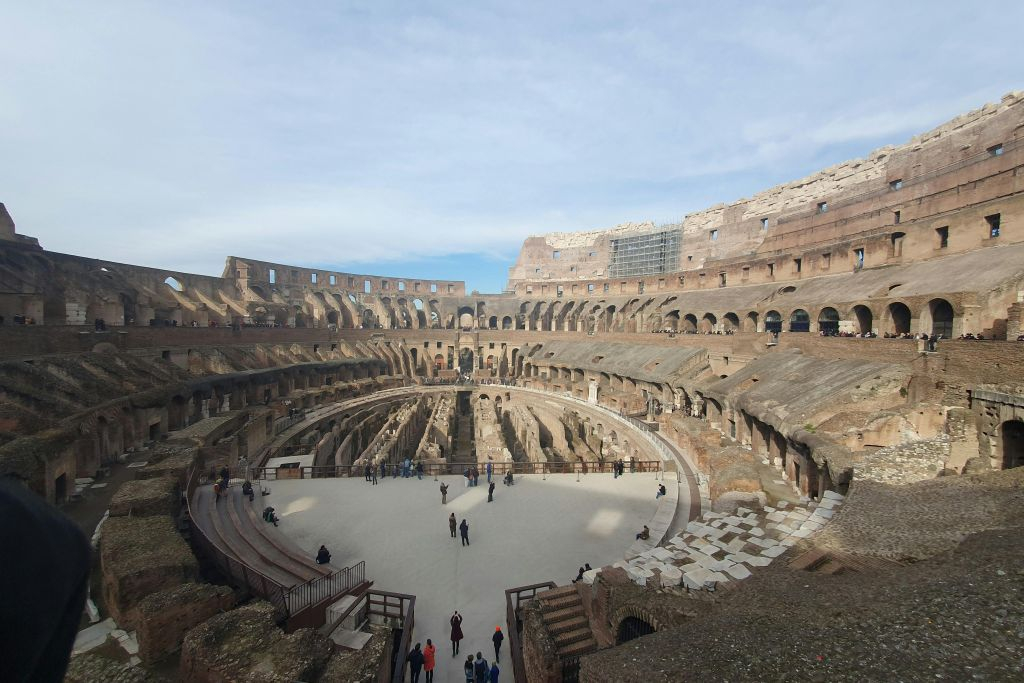 Colosseo, Arena e Foro Romano: Tour guidato per piccoli gruppi