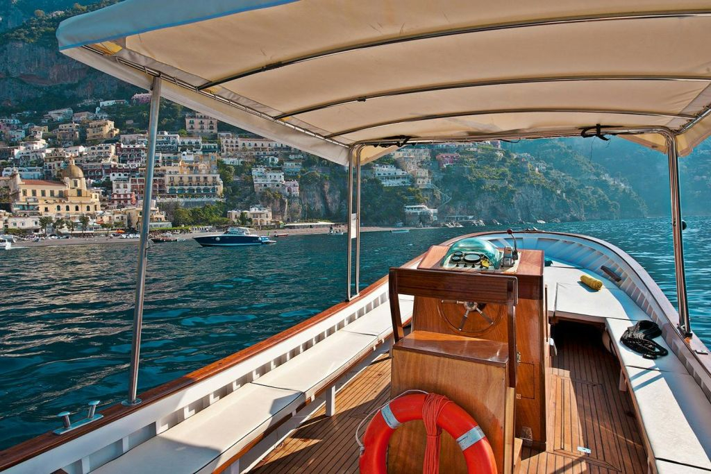Costiera Amalfitana: Tour in barca per piccoli gruppi da Positano + spuntini e bevande
