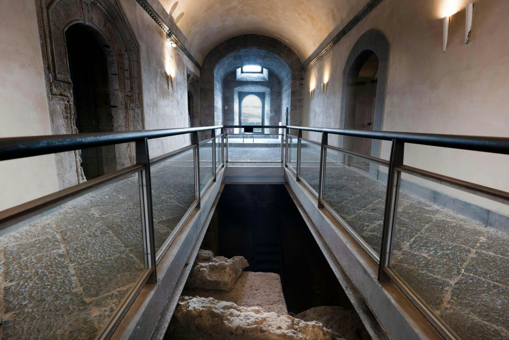 Castel Nuovo: Biglietto d'ingresso + Audioguida