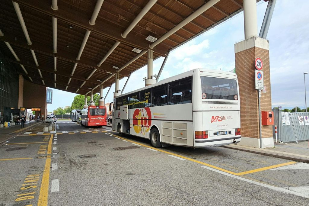 Venezia: Barzi Service Trasferimento in autobus dall'aeroporto di Treviso