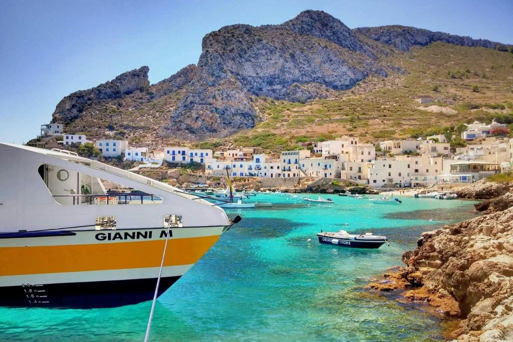Ilhas Eólias: Ferry de ida de Filicudi para Milazzo