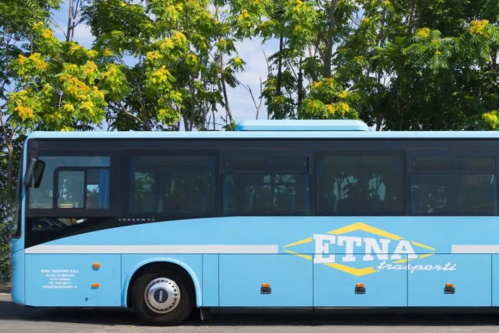 Taormina: Trasferimento in autobus dall'aeroporto di Catania Fontanarossa alla stazione degli autobus di Taormina