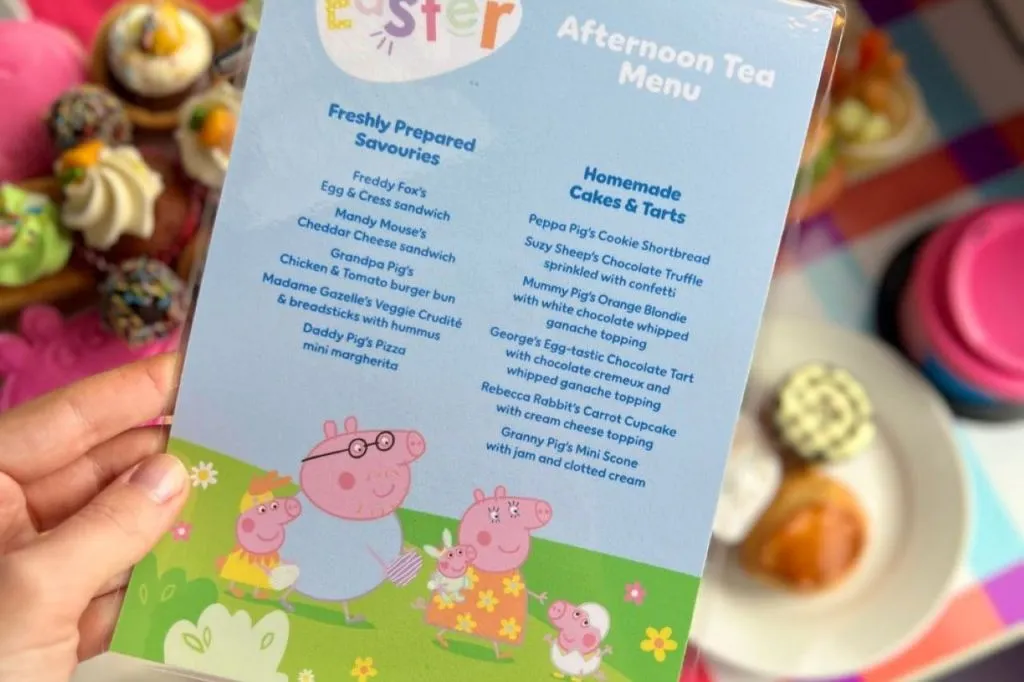 London: Peppa Pig Afternoon Tea Sightseeing Bus Tour