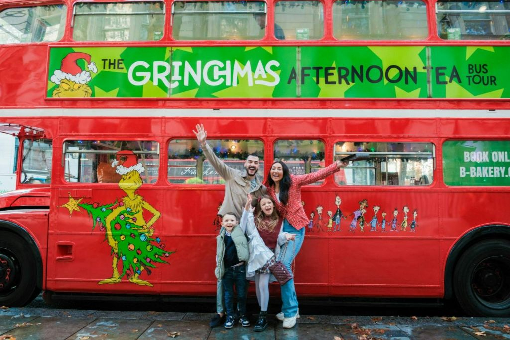 London: Grinchmas Afternoon Tea Sightseeing Bus Tour