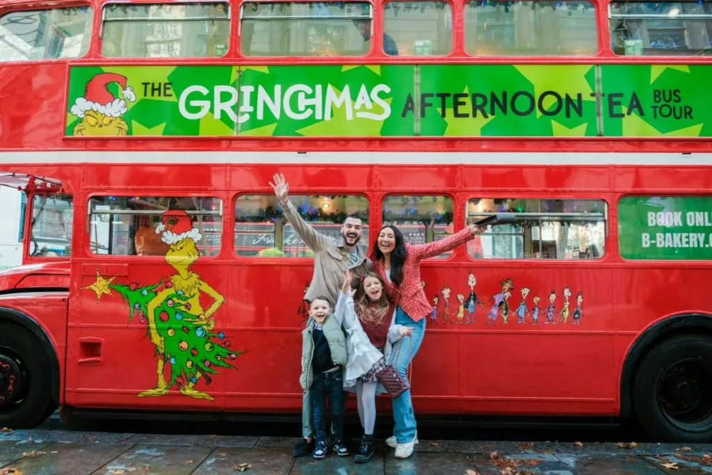 London: Grinchmas Afternoon Tea Sightseeing Bus Tour