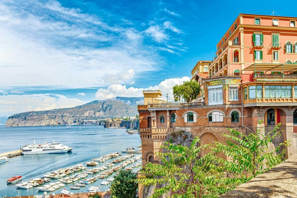 Sorrento: Trasferimento con navetta guidata di sola andata da Roma