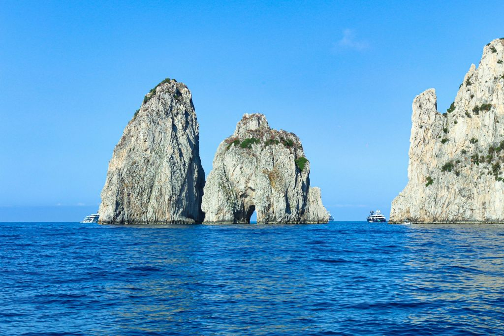 Capri: tour semi-privato in barca da Sorrento
