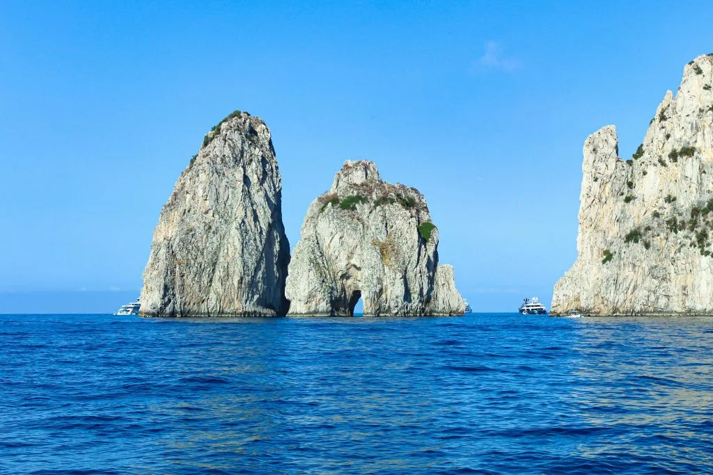 Capri: tour semi-privato in barca da Sorrento