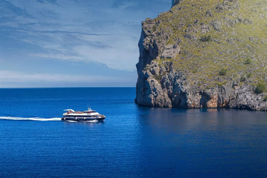 Excursión autoguiada por Mallorca de Palma a Sa Calobra (tren, tranvía y barco de Sóller)