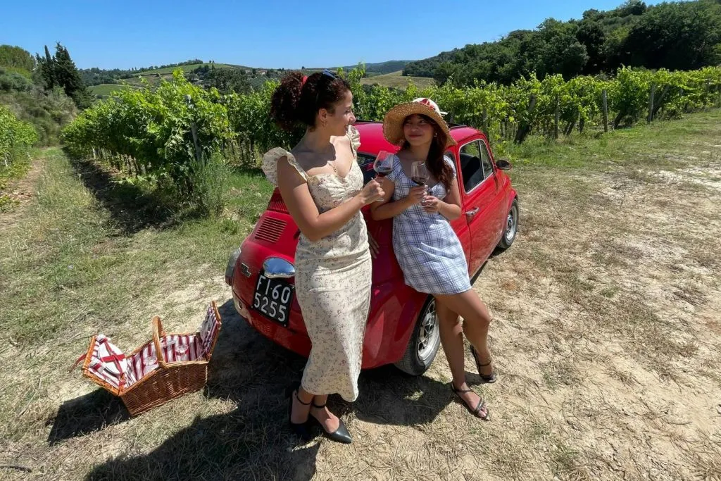 Chianti: Tour privato con Fiat 500 d'epoca + trasferimenti + degustazione di vini
