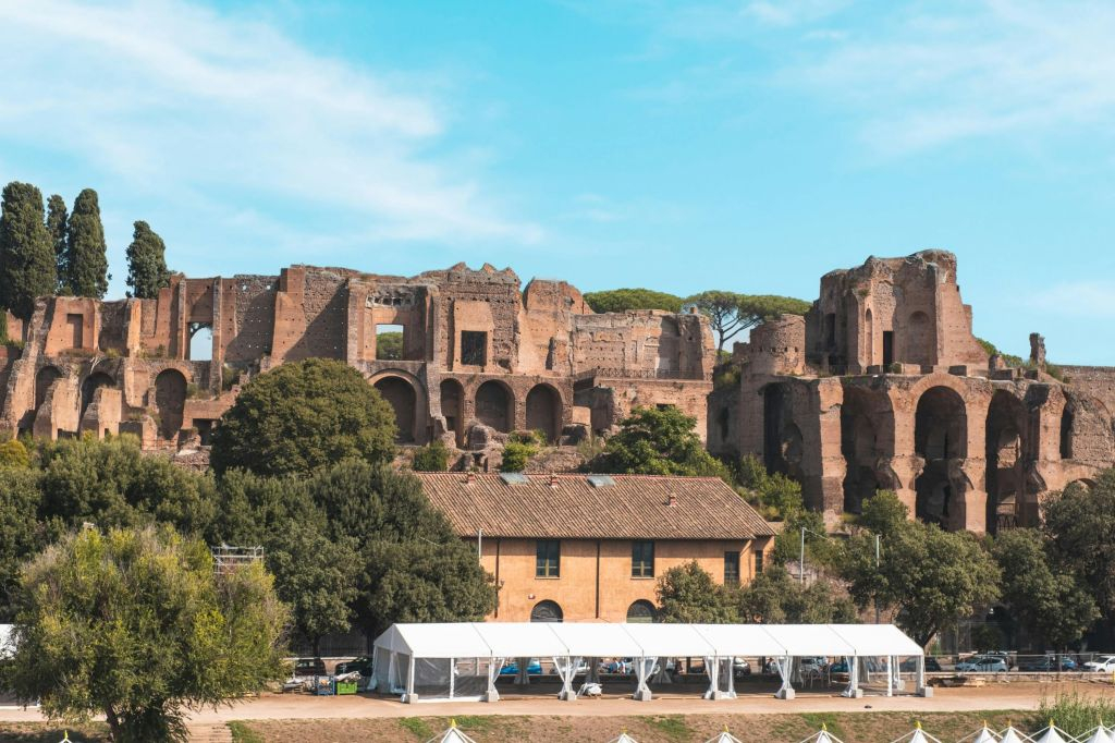 Colosseo, Arena e Foro Romano + Tour guidato
