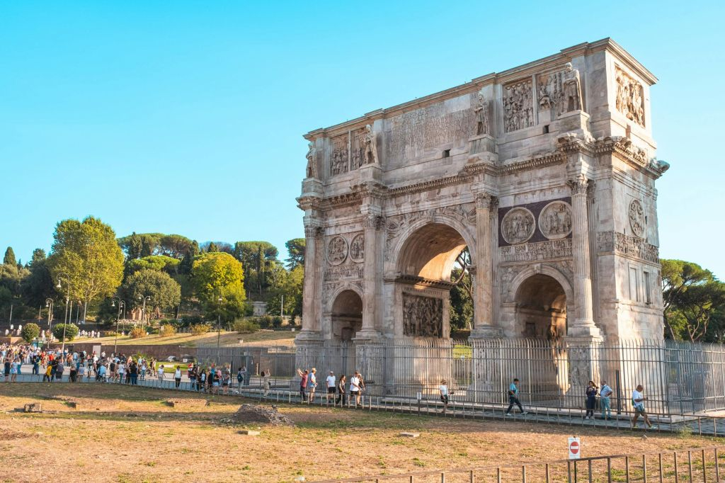 Colosseo, Arena e Foro Romano + Tour guidato
