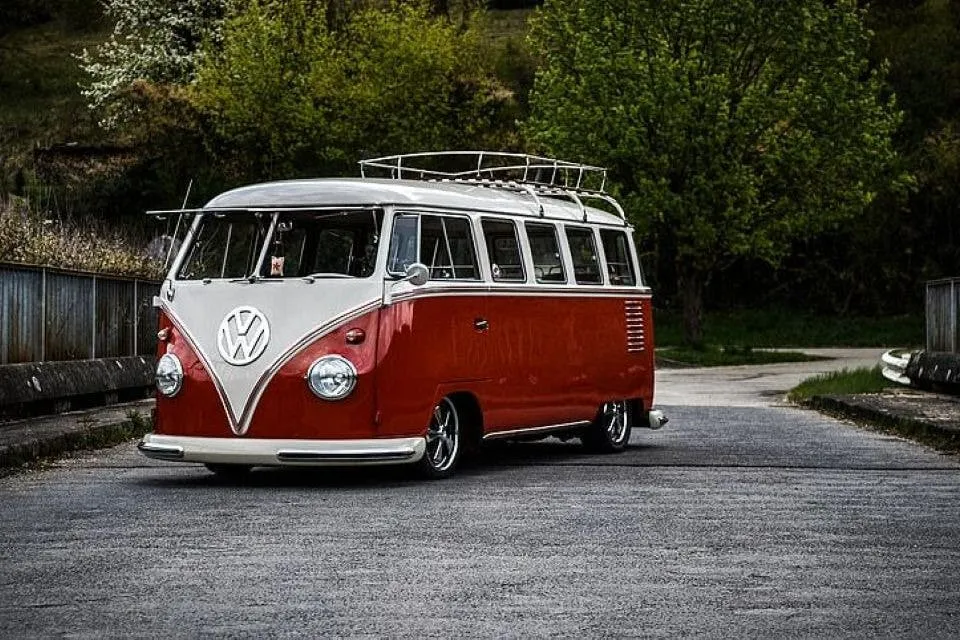 Praga: Visita guiada en coche antiguo