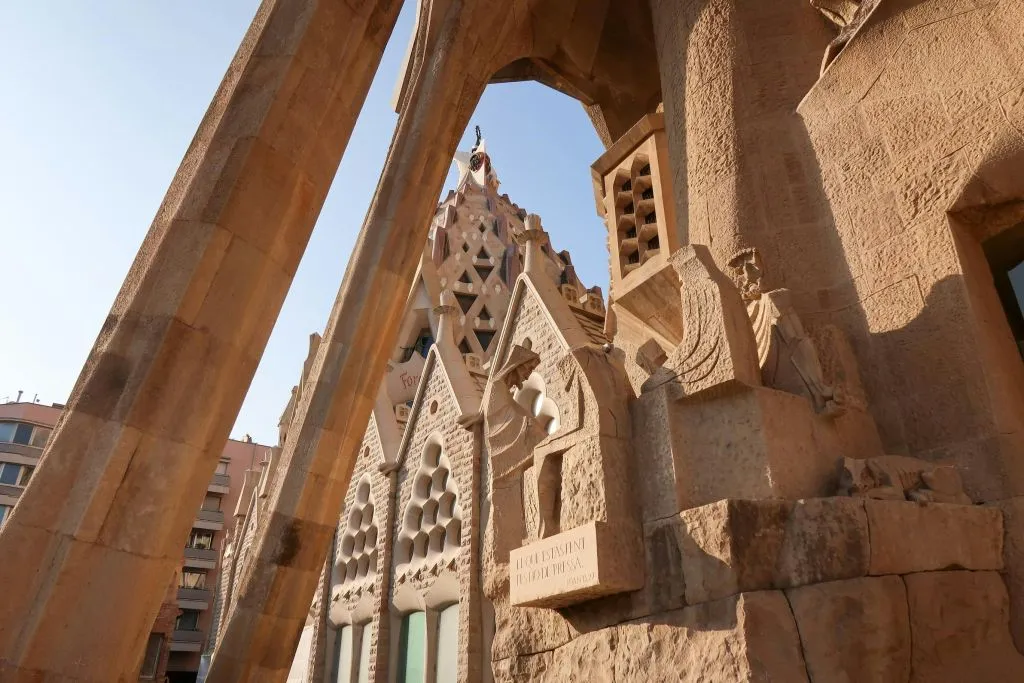 Sagrada Familia: entrada sin colas + tour en chino con guía