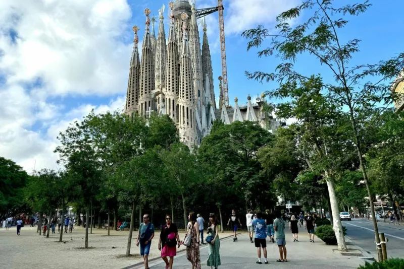 Sagrada Familia: entrada sin colas + tour en chino con guía