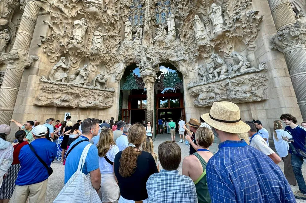 Sagrada Familia: entrada sin colas + tour en chino con guía