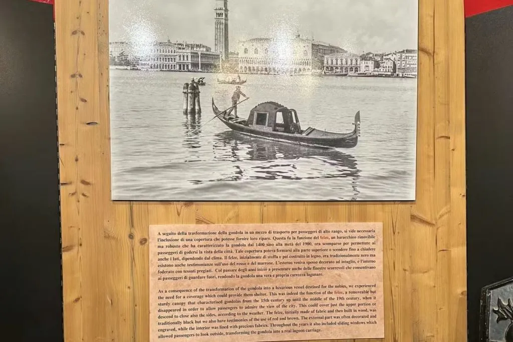Venezia: Tour guidato della galleria di gondole + esperienza VR