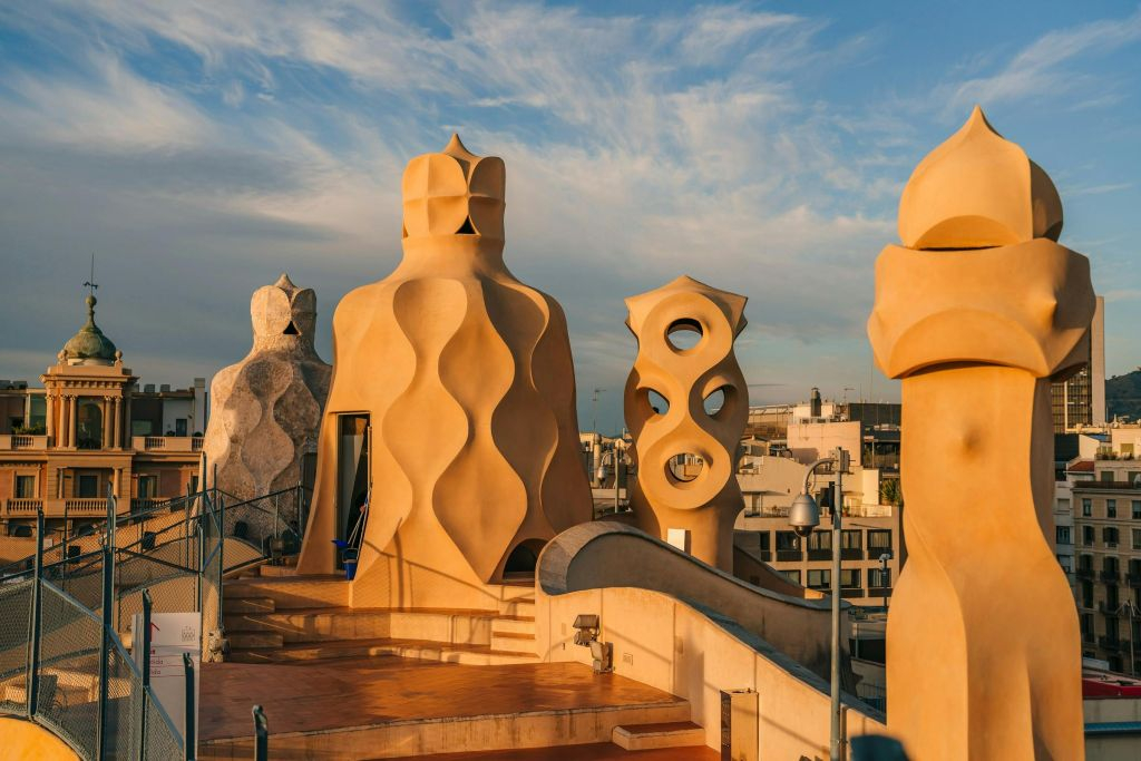 Casa Milà - La Pedrera: Tour guiado al amanecer en japonés