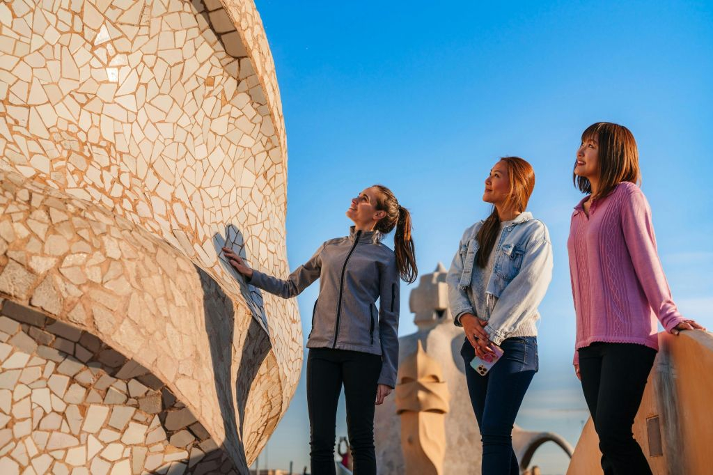 Casa Milà - La Pedrera: Tour guiado al amanecer en japonés