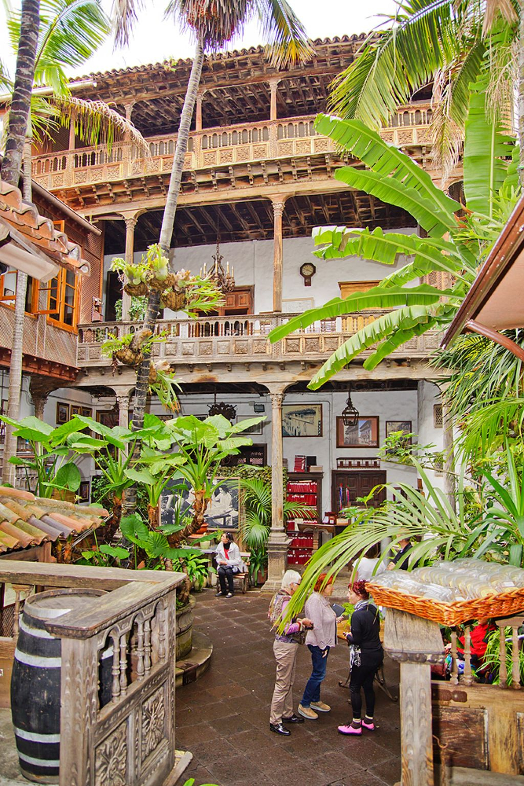 La Casa de los Balcones: Entrada