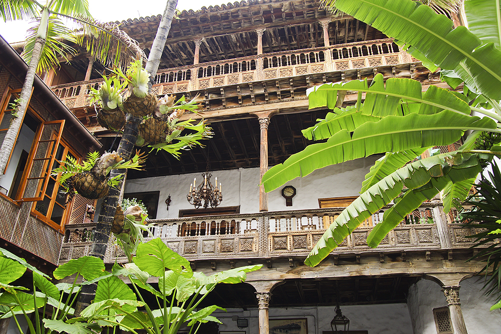 La Casa de los Balcones: Entrada
