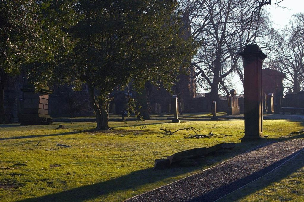 Edinburgh: 2-Hr Guided Ghost Tour