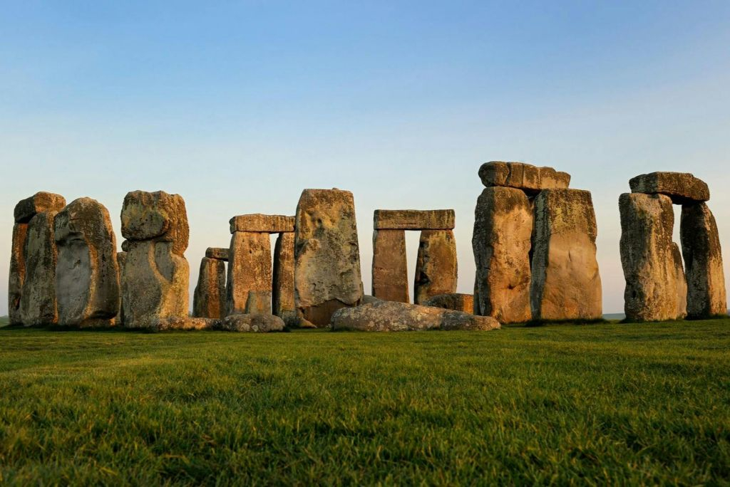 From London: Choice of Stonehenge, Windsor Castle & Roman Baths
