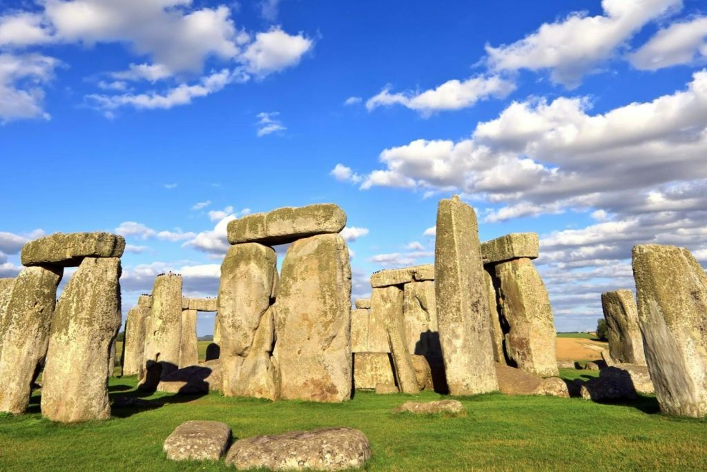 From London: Choice of Stonehenge, Windsor Castle & Roman Baths