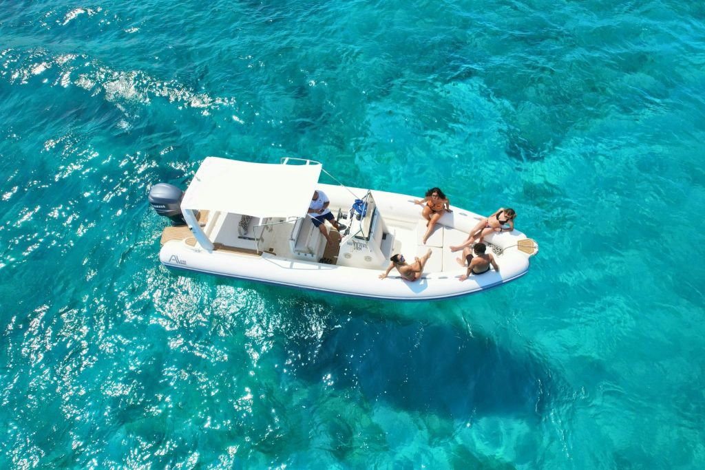 Favignana y Levanzo: Excursión en barco semirrígido desde Trapani + Comida y Aperitivo