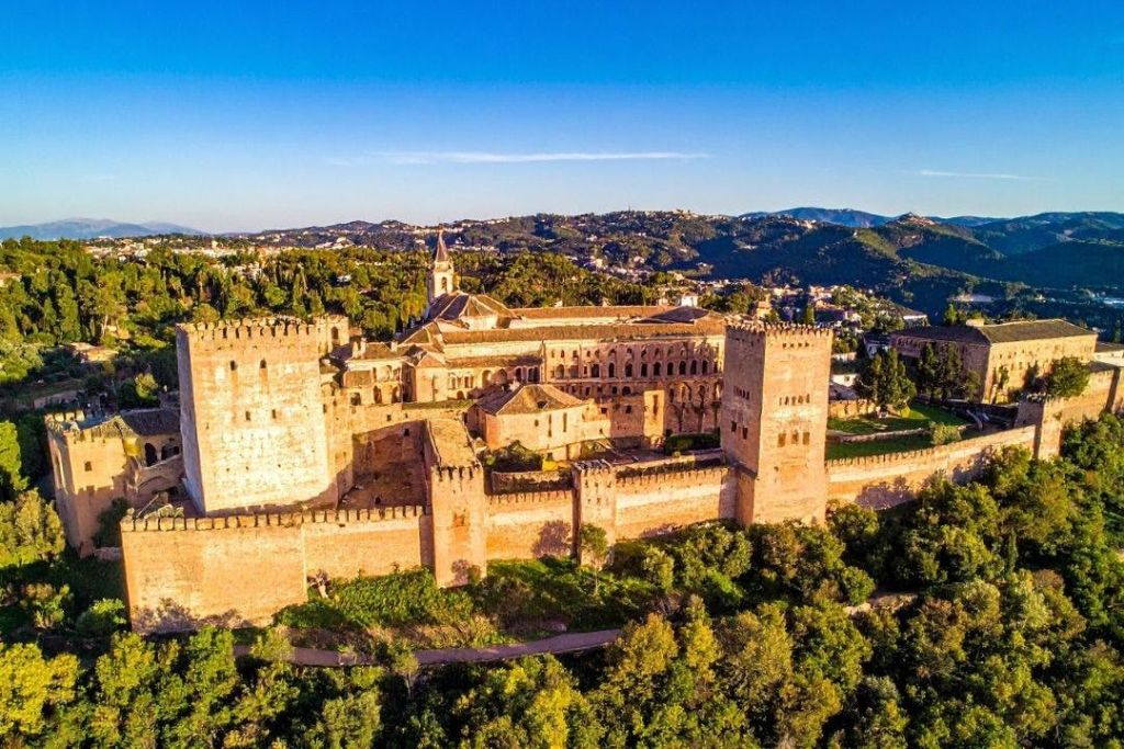 Alhambra: Visita guiada en grupo reducido + Degustaciones