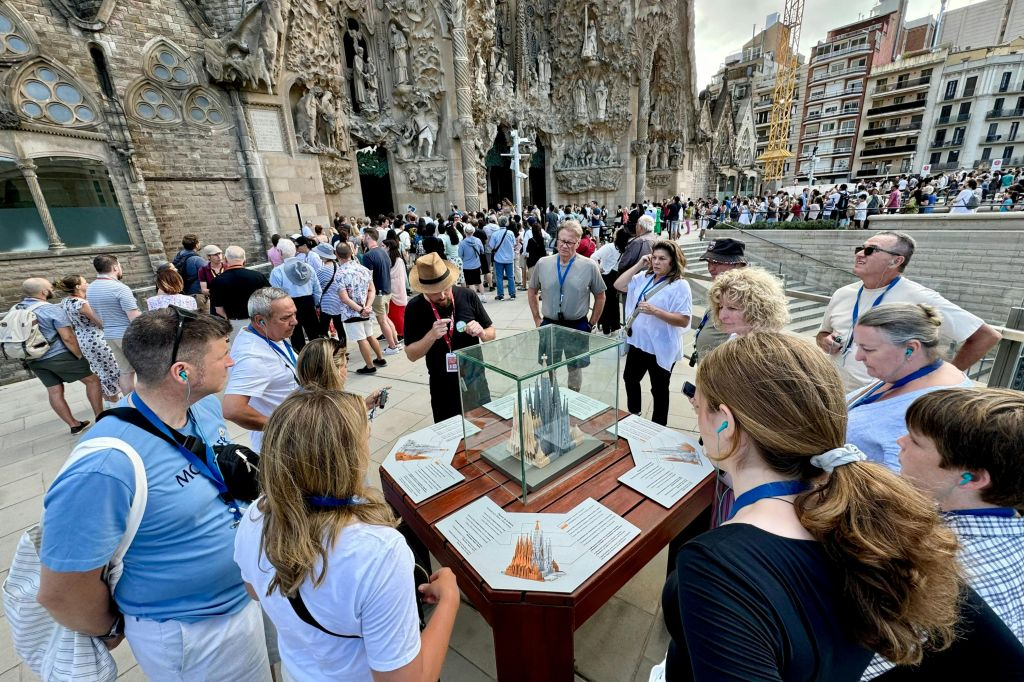Sagrada Familia: Visita guiada en grupo reducido en francés