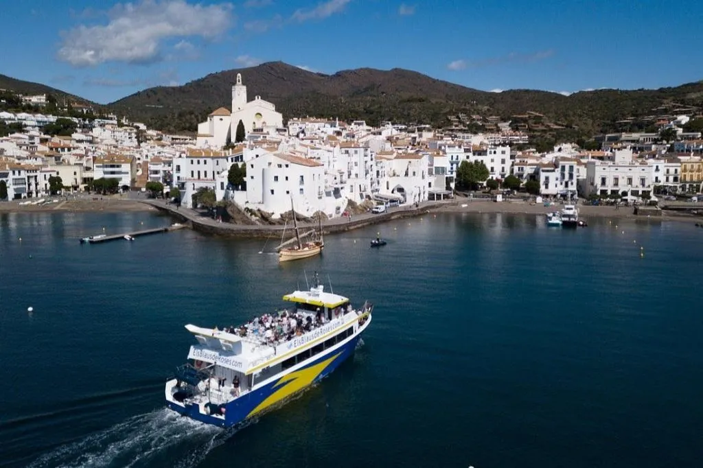 Cadaqués: Excursión en barco desde Roses + Parada para nadar
