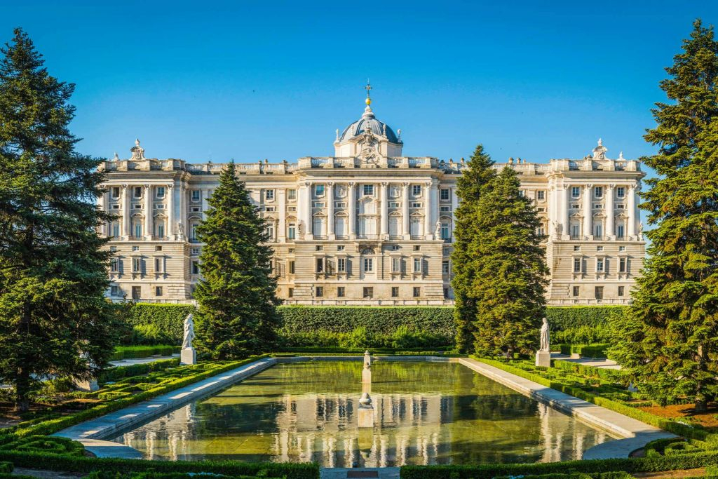 Palazzo Reale di Madrid: Biglietto salta-coda + Tour guidato per piccoli gruppi