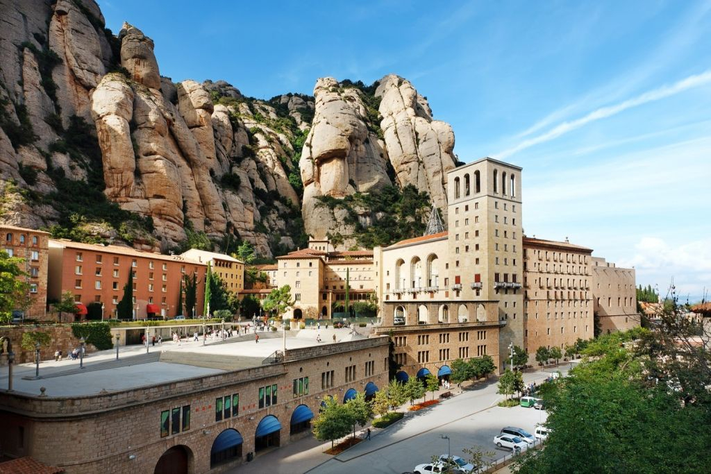 Montserrat: Excursión de media tarde desde Barcelona con cata de licores